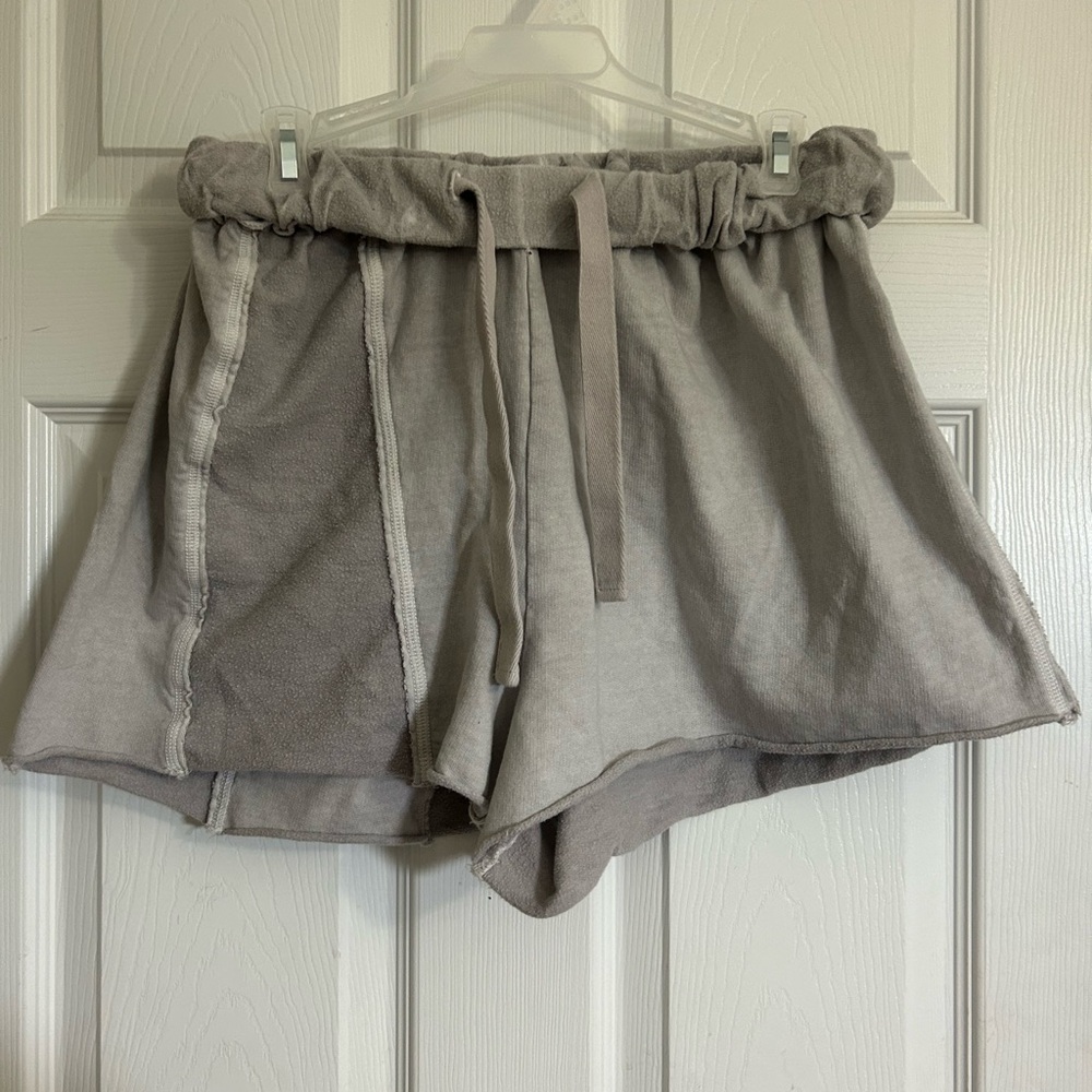 Out from under longer shorts size L